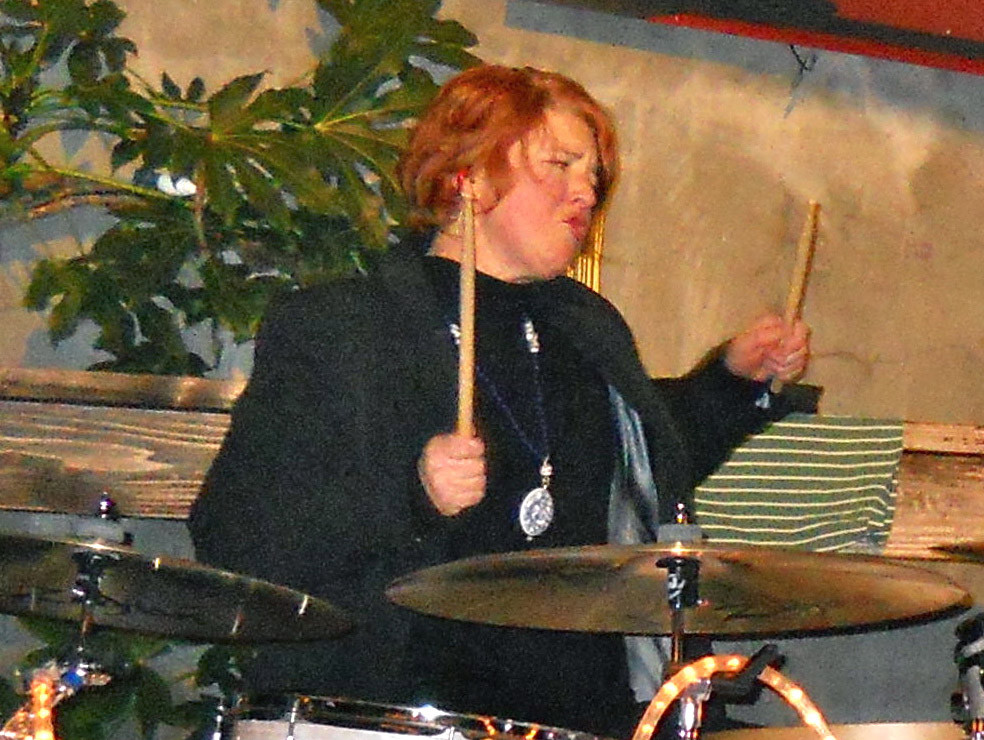 Dawn Richardson Performing Live with Elettrodomestico
